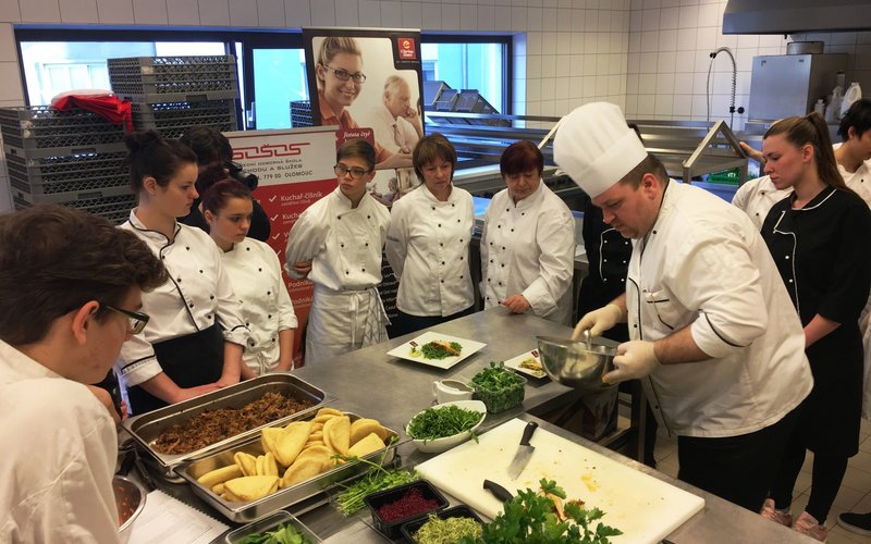 Mladí kuchaři trénovali pod vedením profesionálů v olomouckém Clarionu